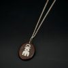 Collier berbère en bois wengé avec une chaine en argent