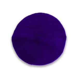 top du chechia bleue sur un fonds blanc