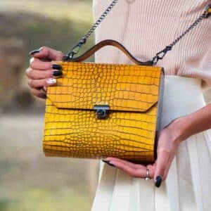 sac a main en cuir jaune