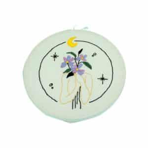 Décoration murale de broderie faite à la main _fleurs de la lune