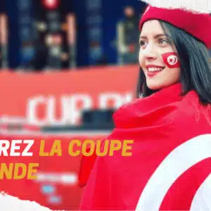 supportrice avec chechia tunisienne durant coupe du monde Qatar